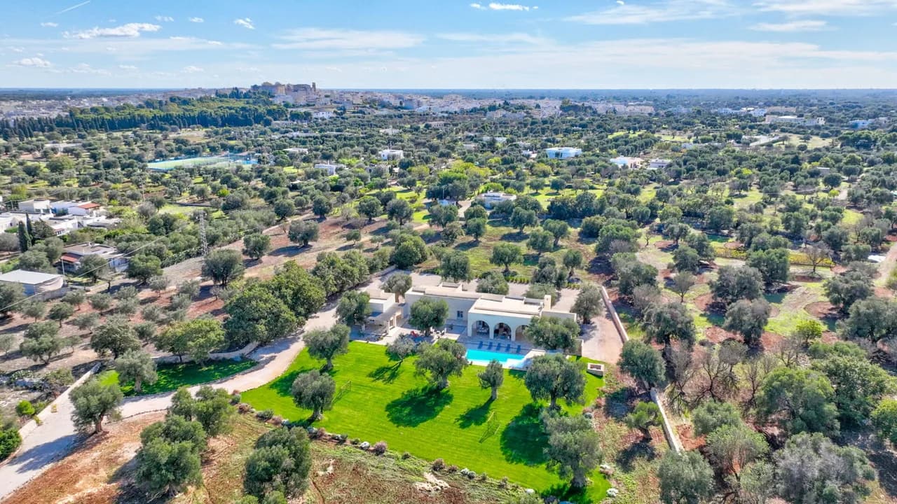 Family-Friendly Villa with Pool in Puglia photo 2