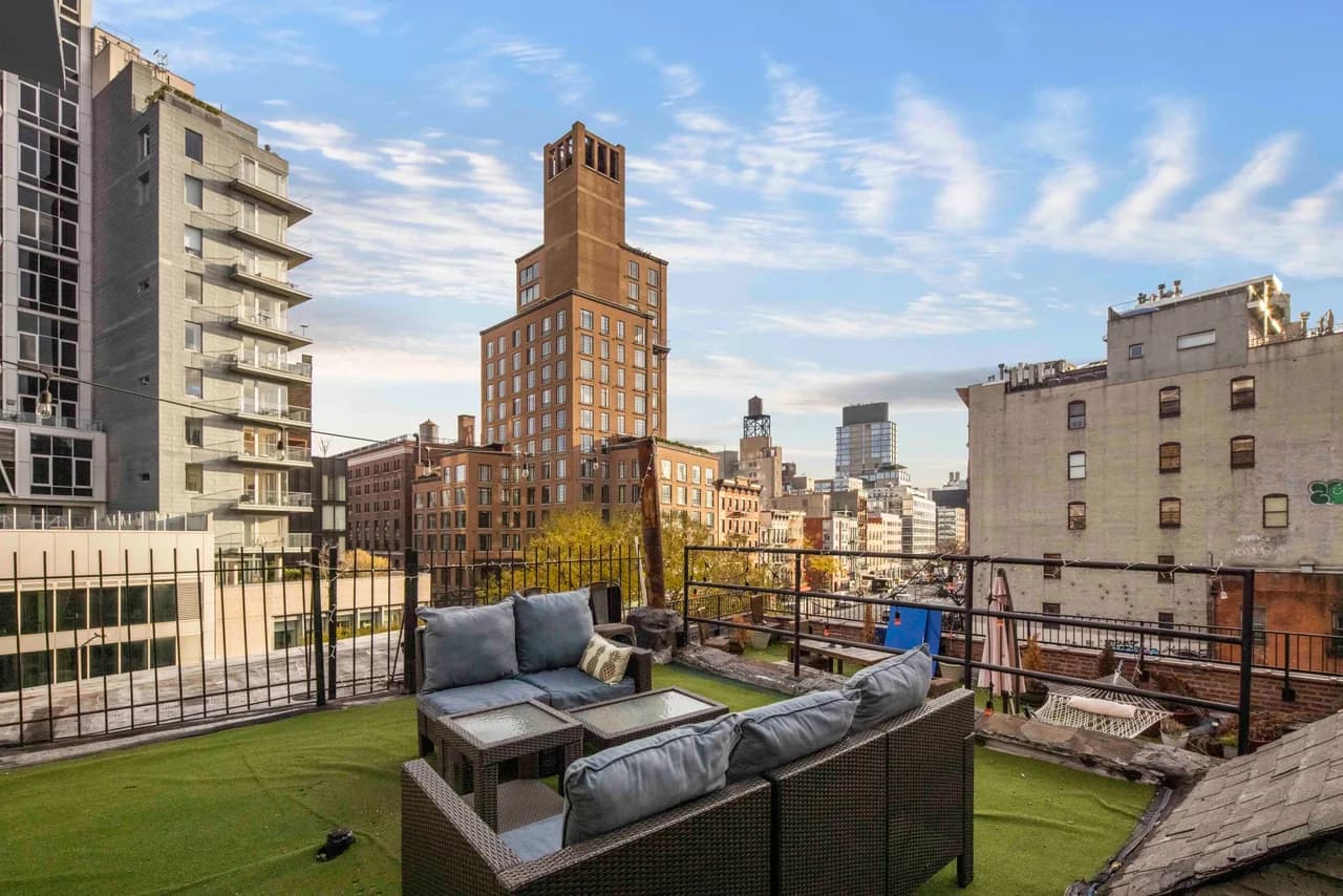 Stunning Terrace Three Bedroom Apartment in New York City photo 5