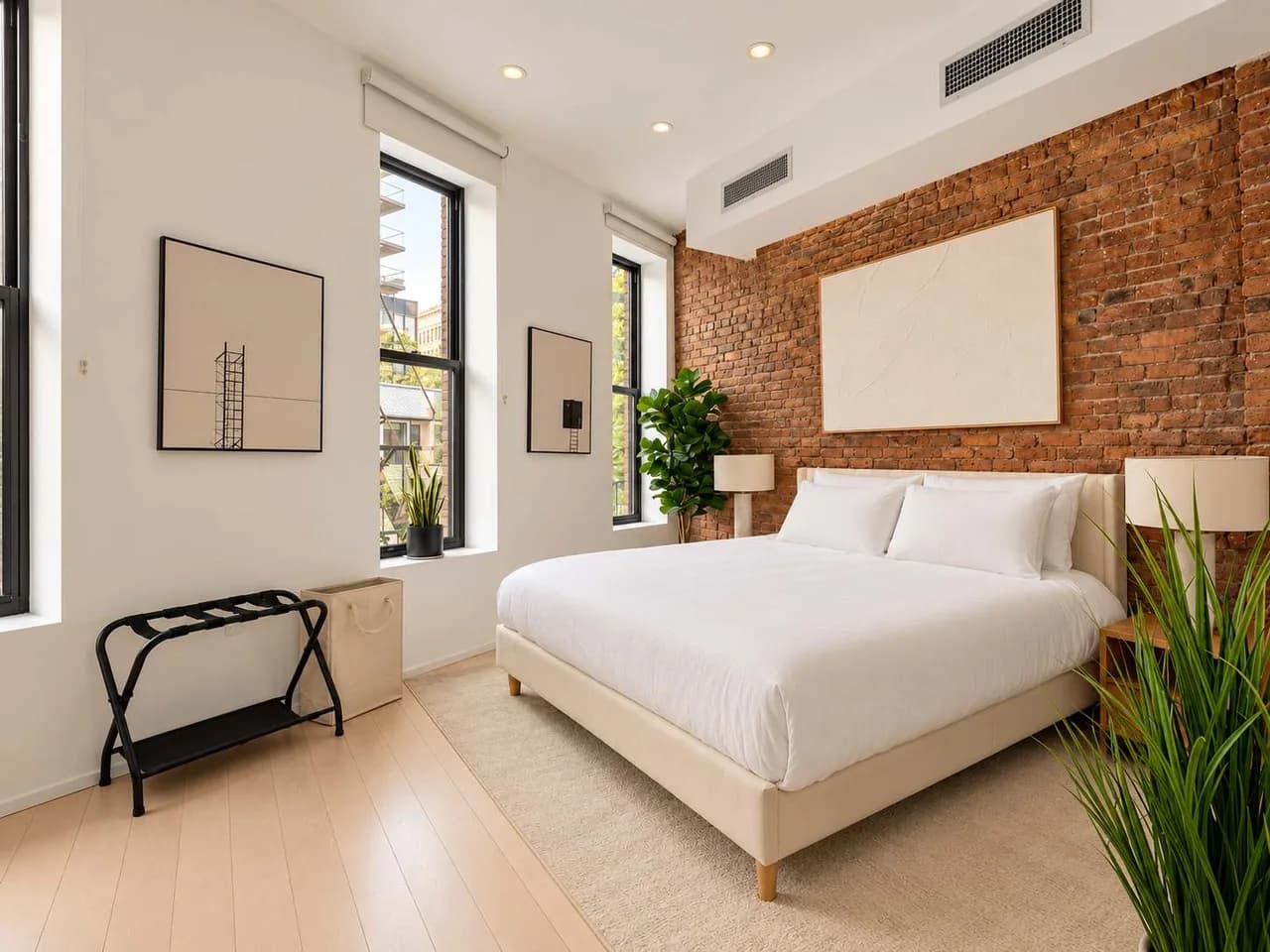 Chic Loft with Terrace in New York City photo 5