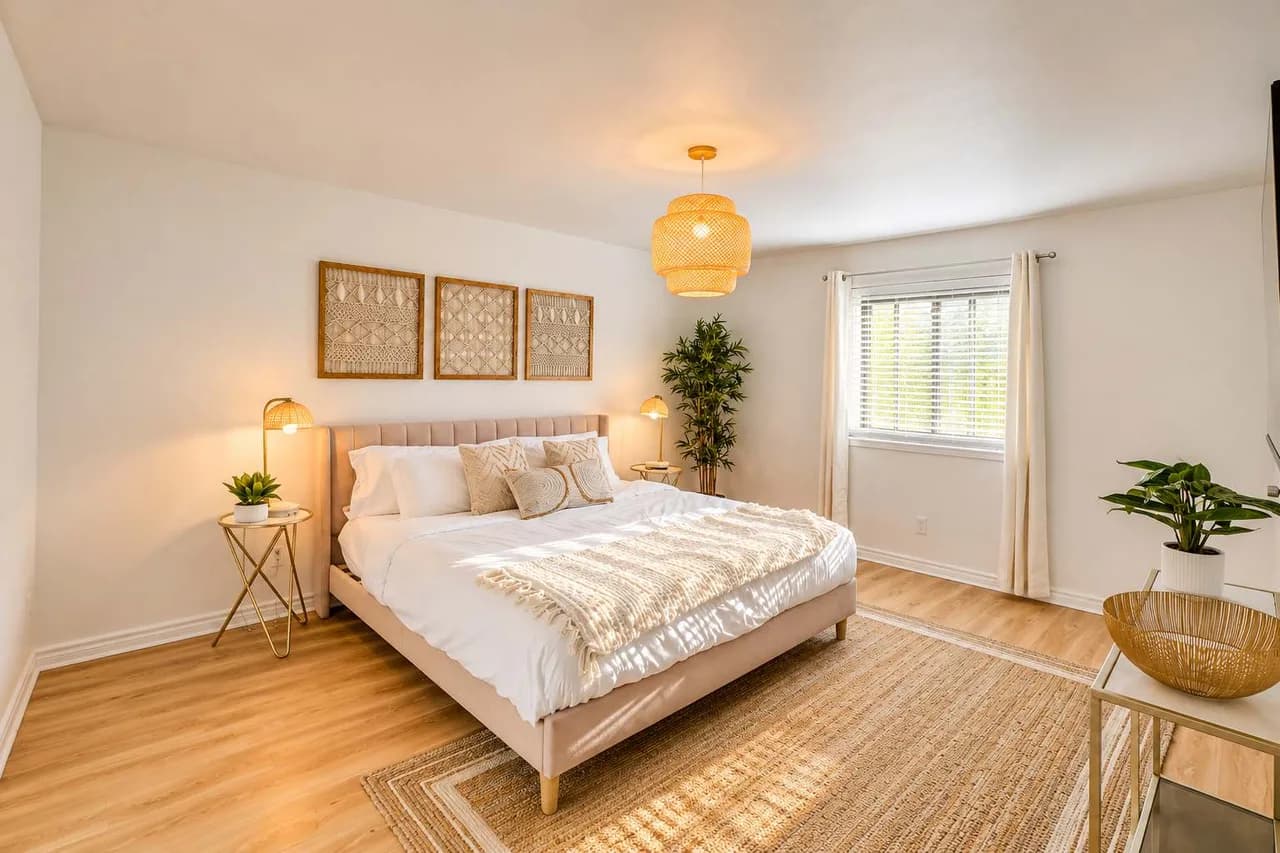 Maison Chic 6BR/3B avec Piscine, Salle de Médias/Salle de Jeux, photo 5