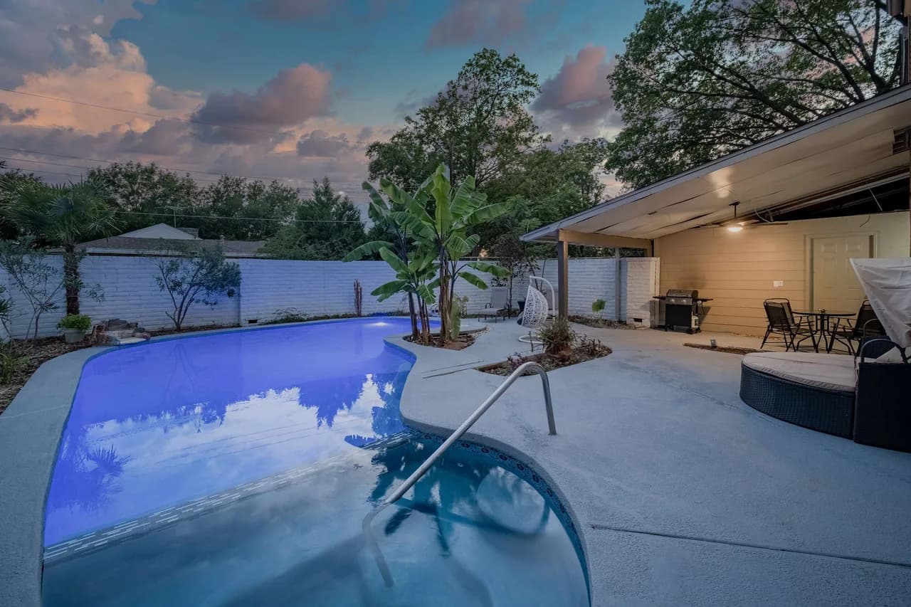 Villa moderne 5CH avec piscine, cinéma et salle de jeux, photo 2