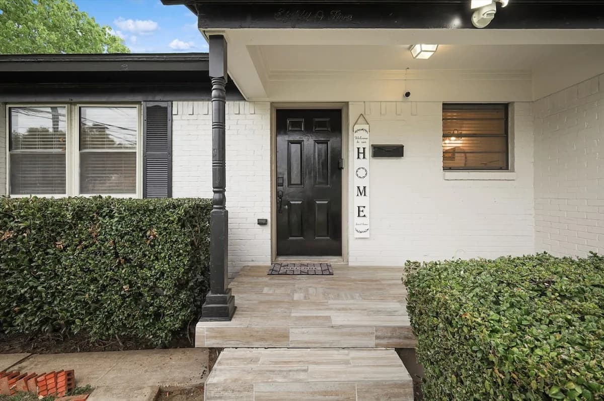 4BR Pool Home | Game Room, Pool, White Rock Lake photo 4