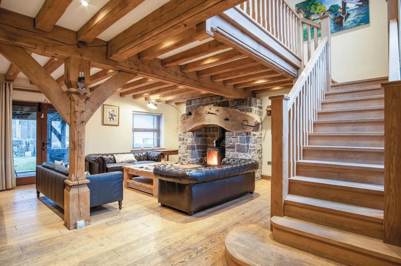 Oak Lodge - Hot Tub - Pen Y Cae Inn photo 2