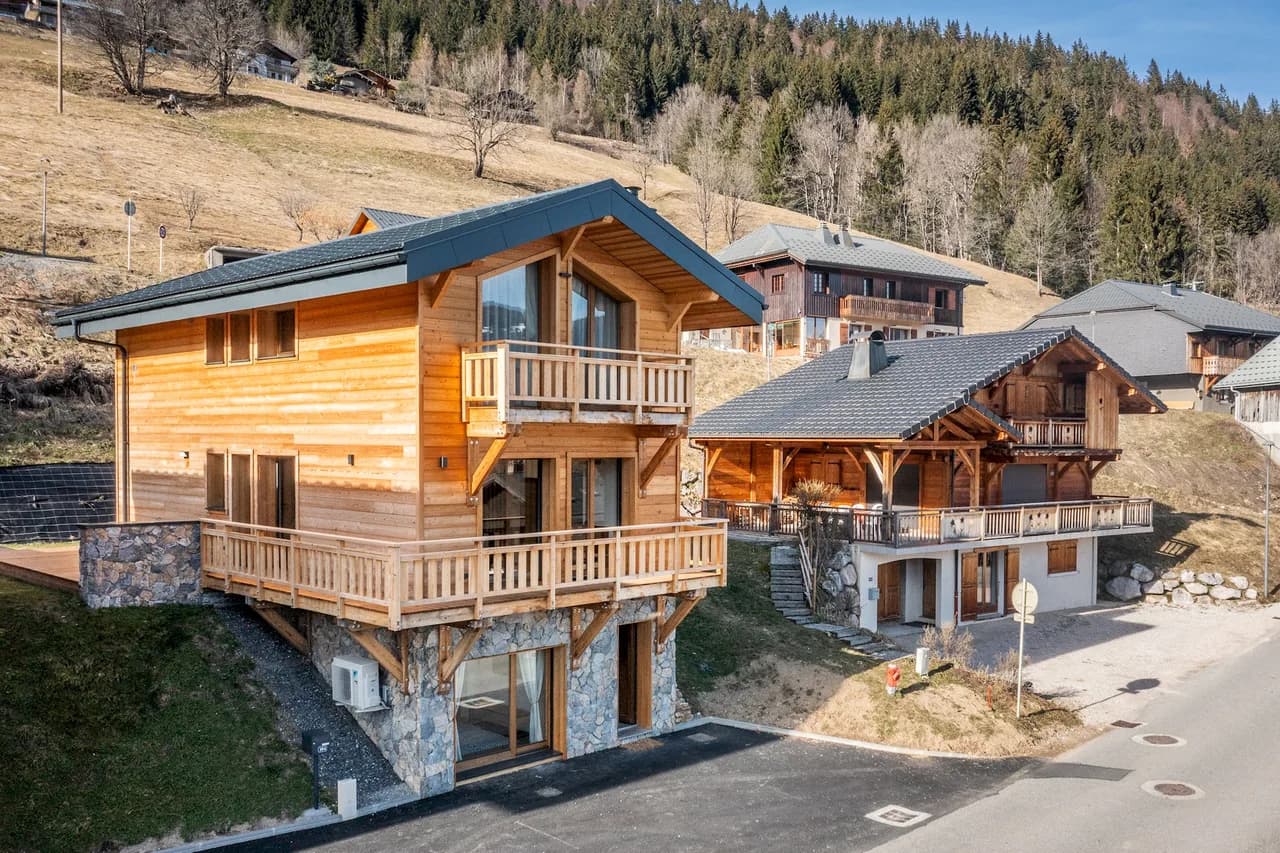 Bellatrix-  New Chalet with sauna & jacuzzi photo 2