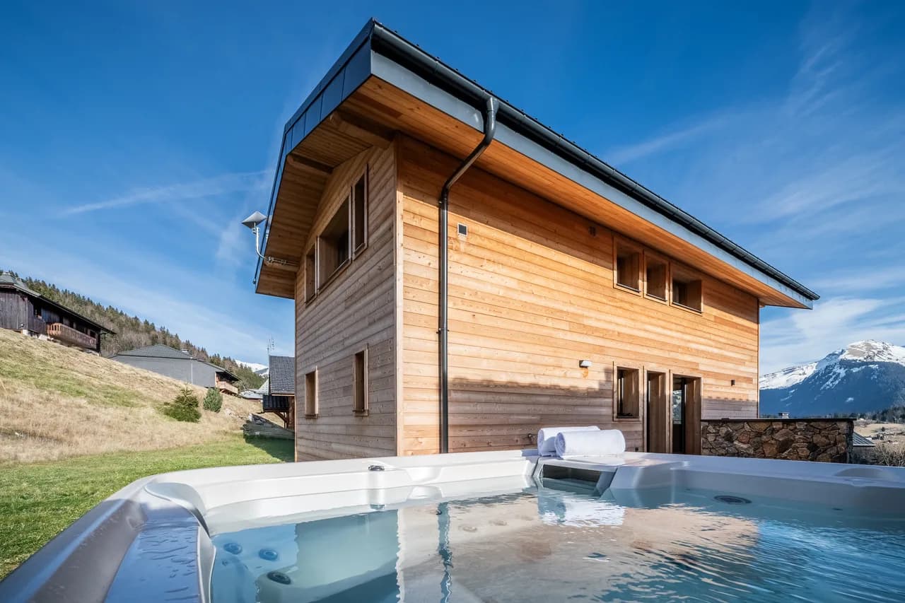 Bellatrix-  New Chalet with sauna & jacuzzi photo 4