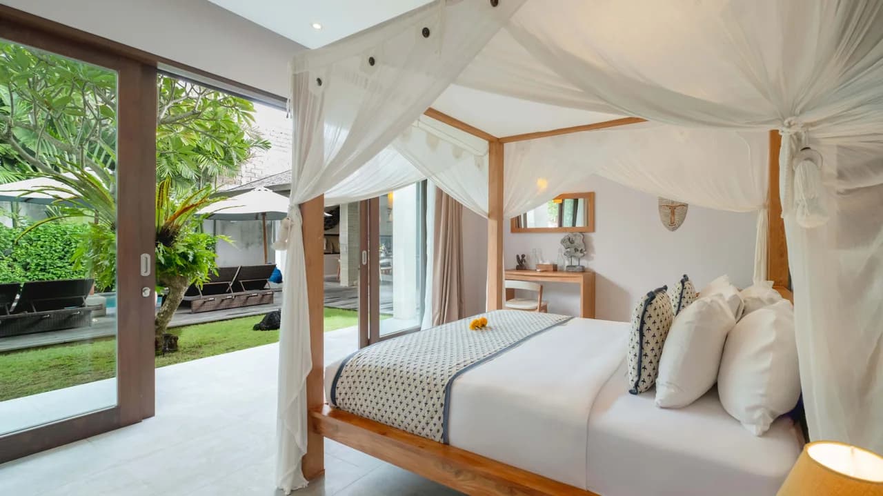 Spacious Six Bedroom Villa in Bali, photo 3