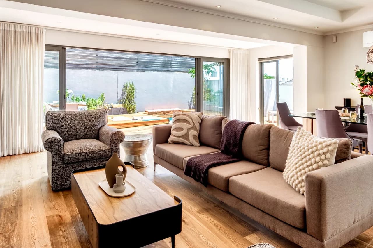 Tranquil Five Bedroom Villa in Cape Town photo 5