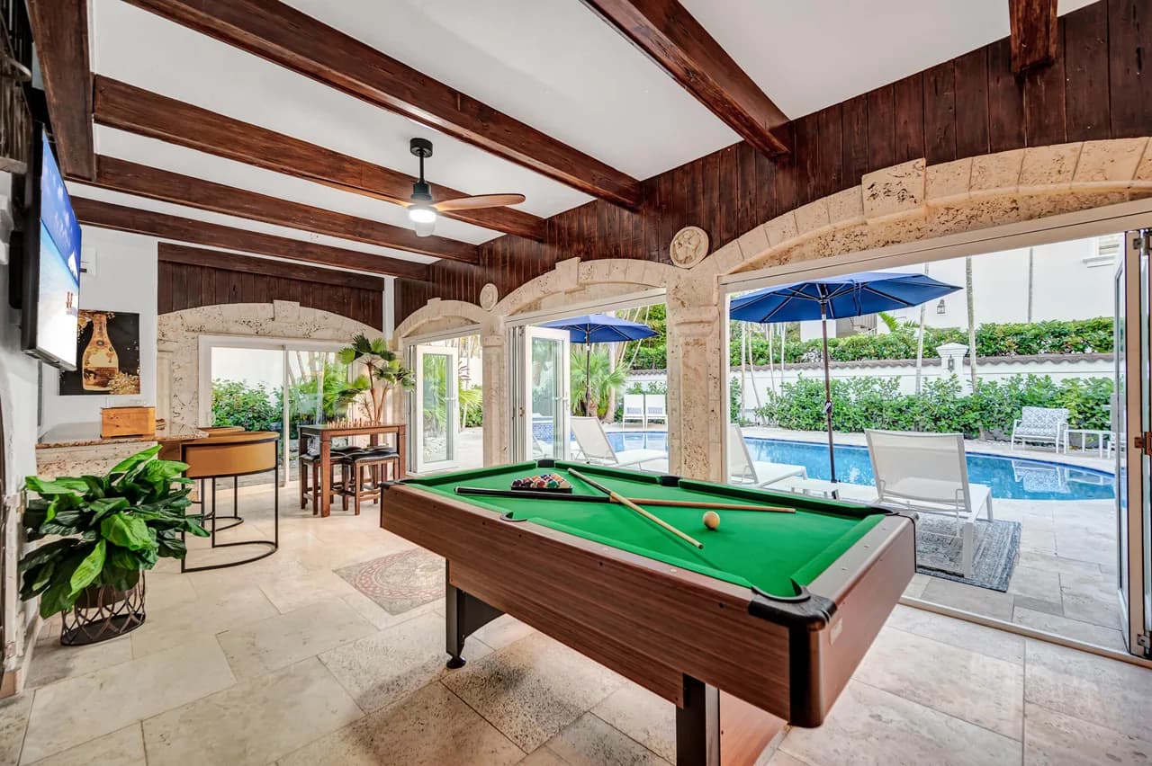Historic Residence with Heated Pool in Nurmi Isles, photo 3