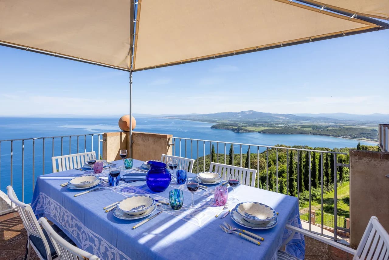 Terrace-Focused Five Bedroom Villa in Piombino photo 3