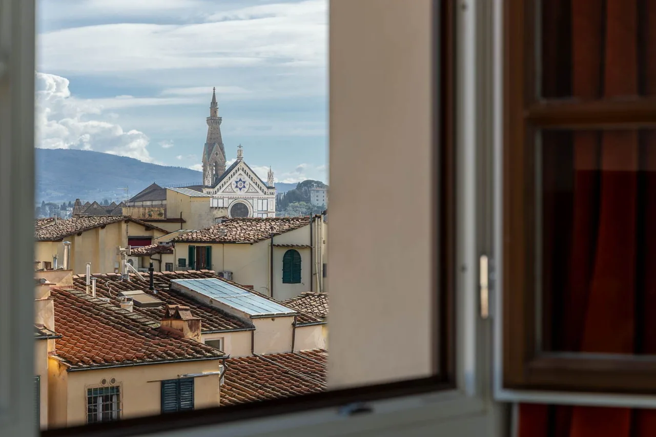 Elegant Penthouse with Scenic Views in Tuscany photo 4