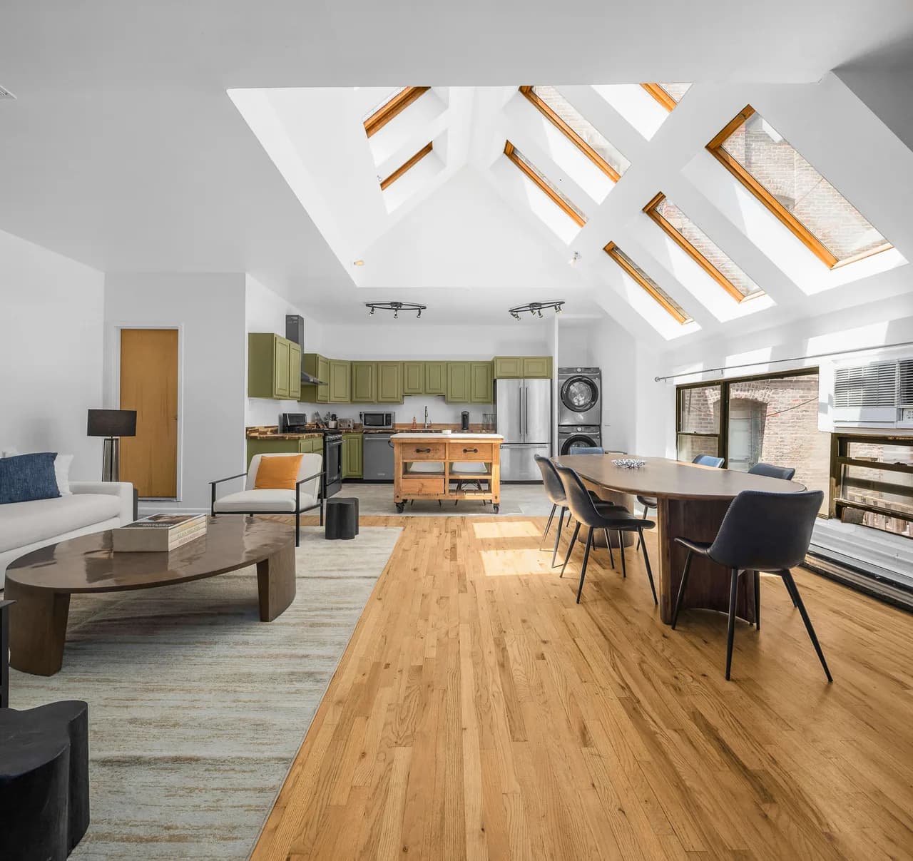 Luxurious Rooftop Penthouse in New York City photo 2