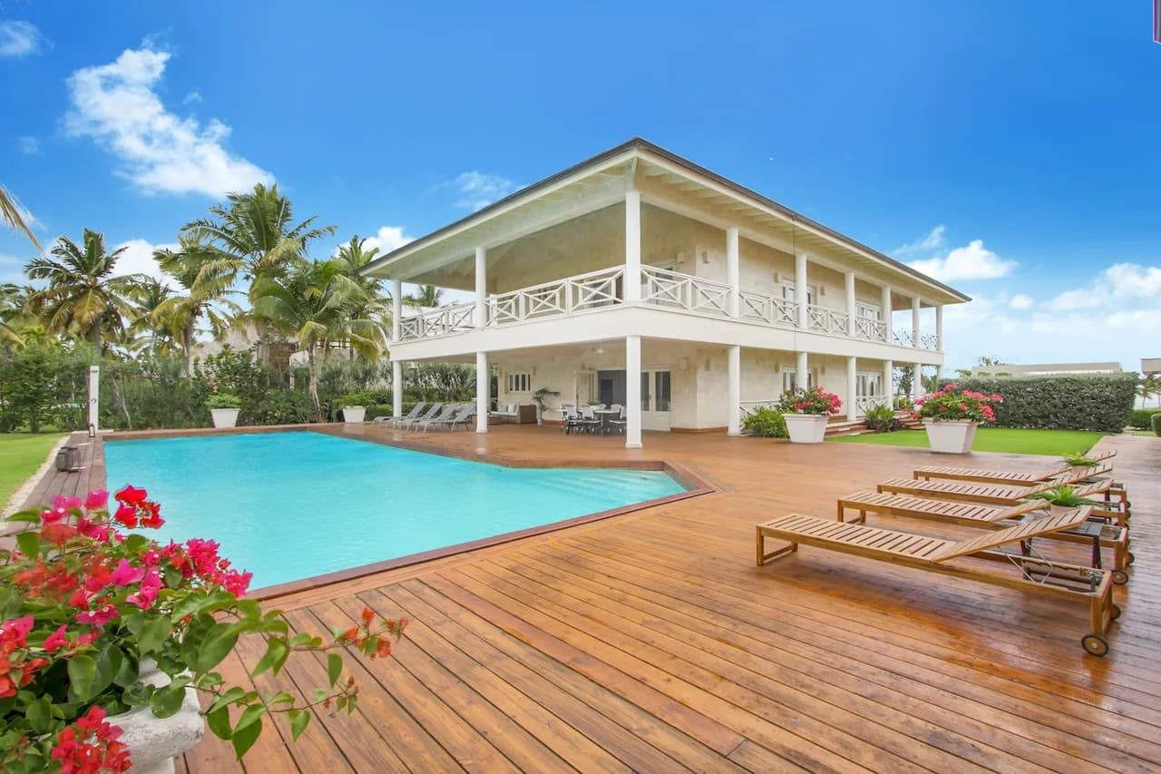 Luxury Ocean-View Villa with Private Pool & Golf Access, Golf Cart, Dedicated Staff photo 2