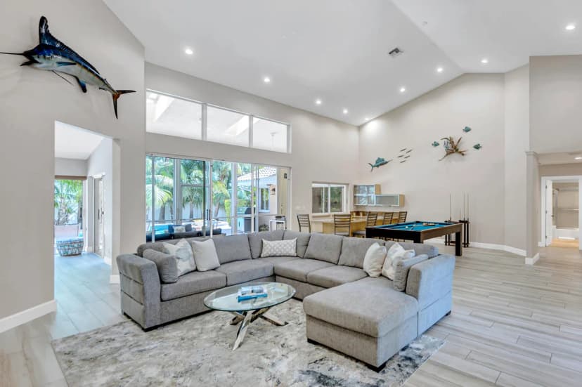 Spacious Family Villa Near Beach in Fort Lauderdale