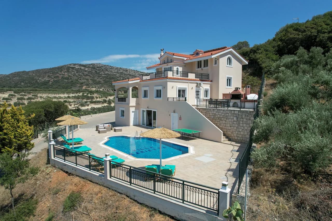 Villa moderne de quatre chambres en Crète, photo 2