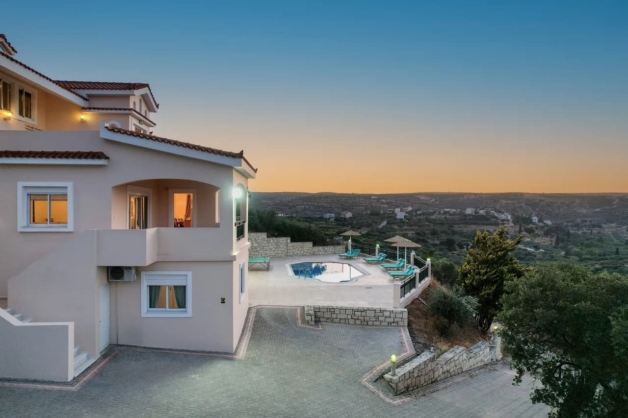 Villa moderne de quatre chambres en Crète, photo 3