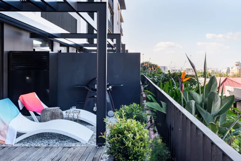 Contemporary & Charming Apartment The Urban Edge