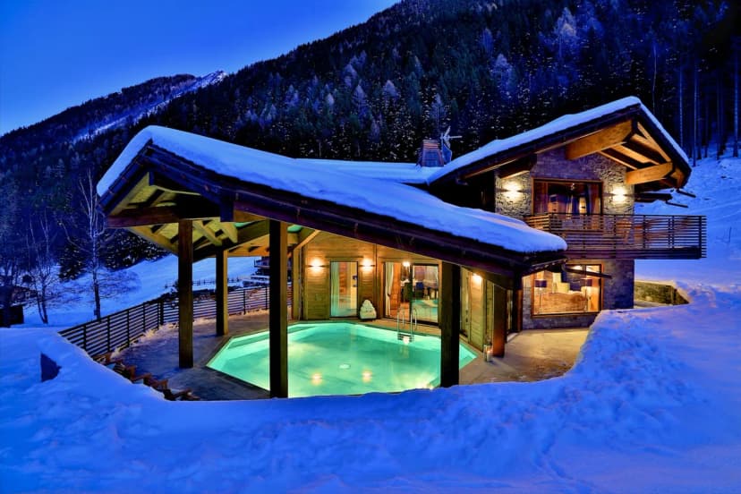 Ski-In Chalet with Terrace in French Alps