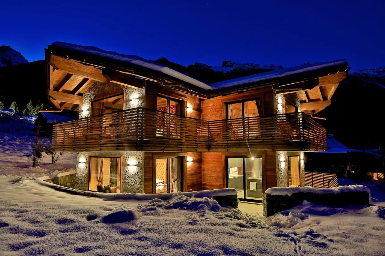 Spacious Six Bedroom Chalet in Chamonix-Mont-Blanc, Foto 4