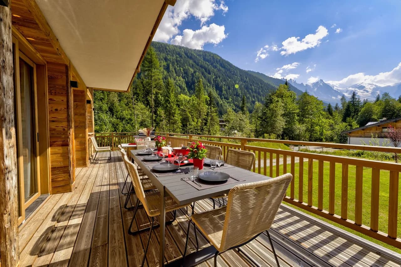 Charming Five-Bedroom Chalet in Chamonix Mont Blanc, photo 3