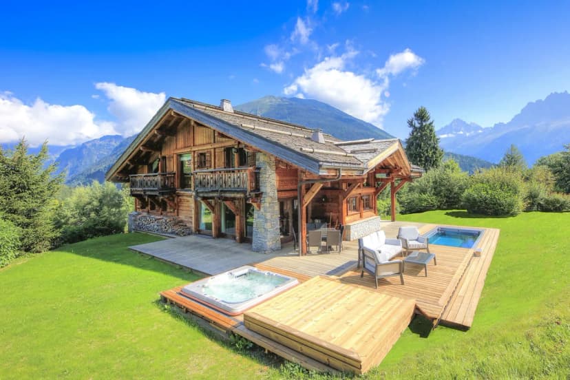 Ski-In Ski-Out Six Bedroom Retreat in French Alps