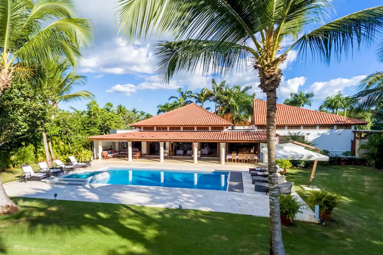 Large Pool Villa in Punta Cana