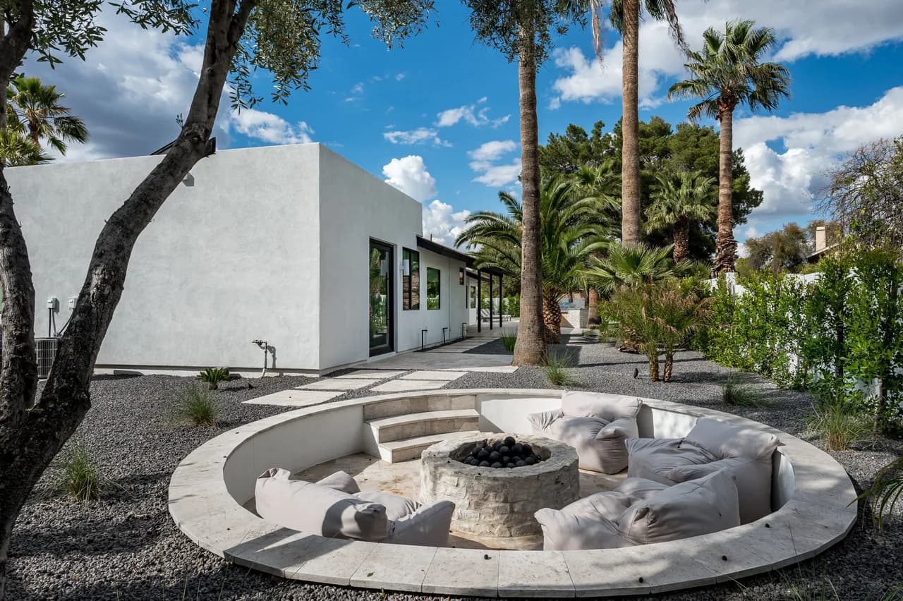Le MYAH par Porter | Maison de Designer avec Piscine Chauffée, Foyer & Chargeur EV, photo 3