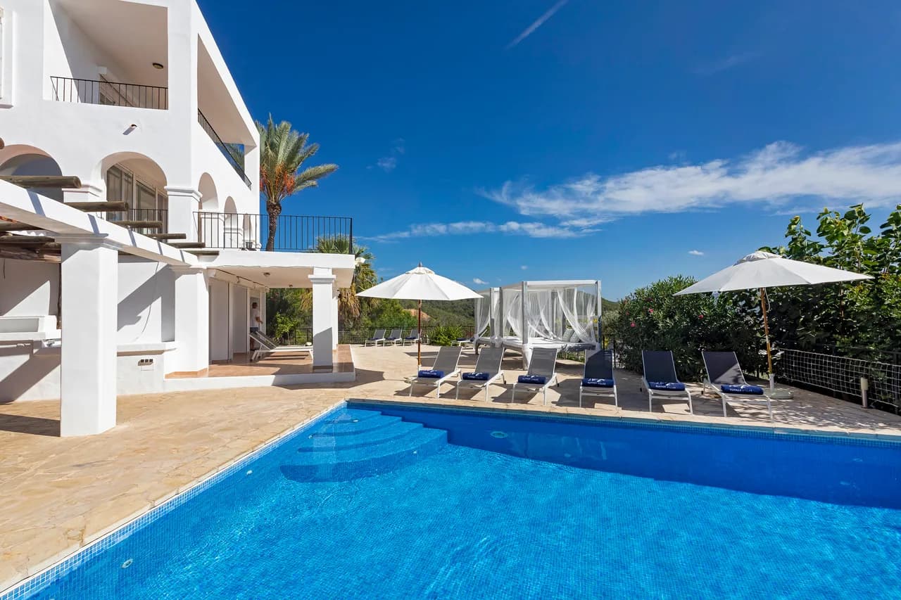 Spacious Family Villa with Pool in Ibiza photo 5