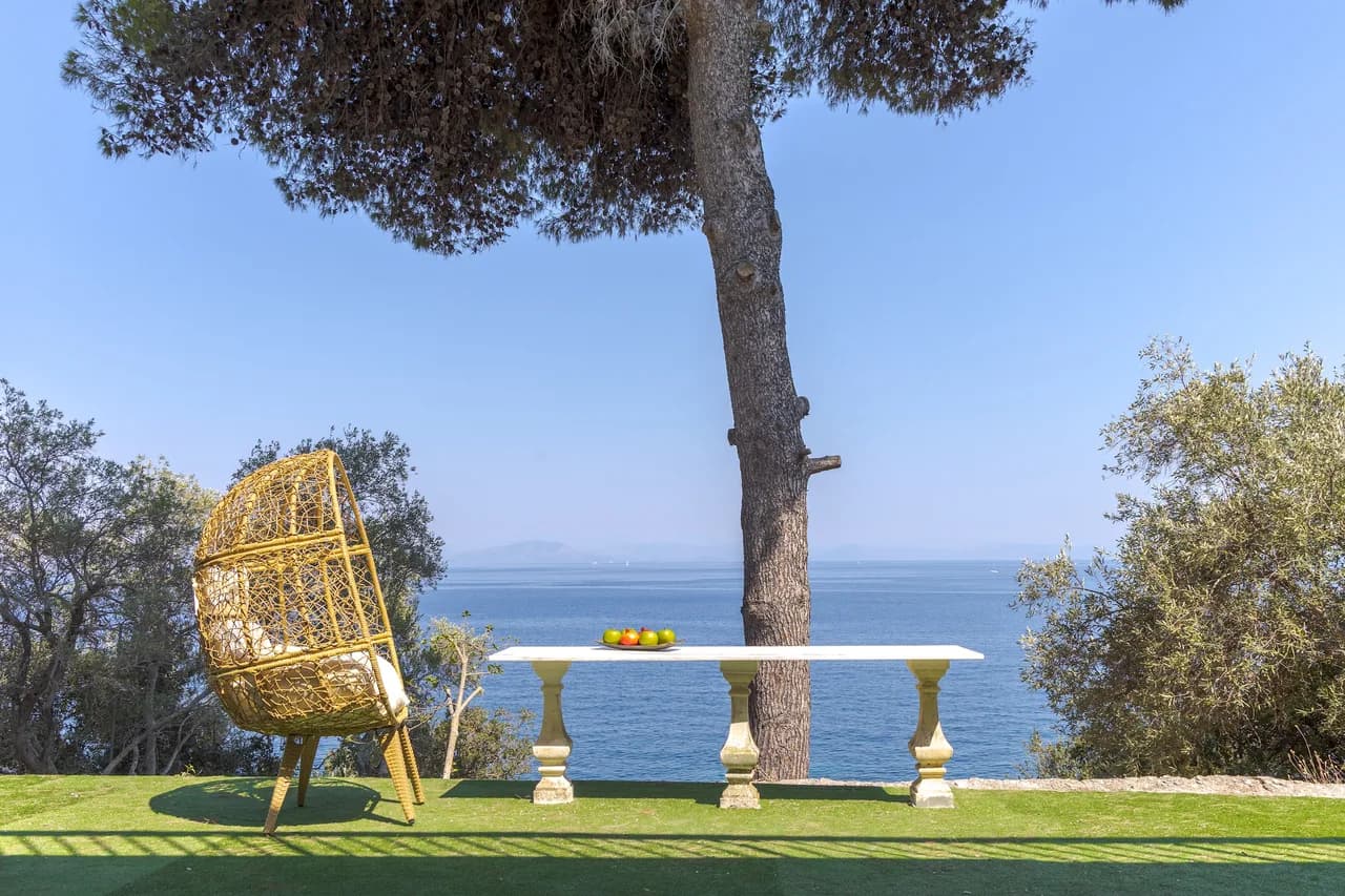 Seaview Four-Bedroom Villa in Perama, Corfu, Foto 3