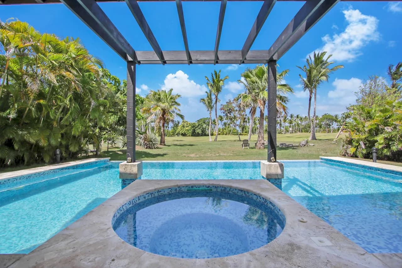 Spacious Three-Bedroom Villa in Punta Cana photo 5