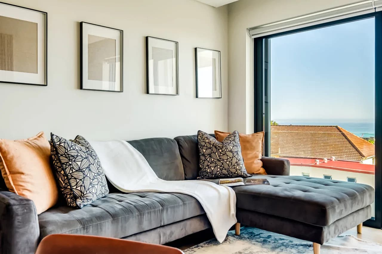 Inviting Two Bedroom Retreat in Cape Town, Foto 4