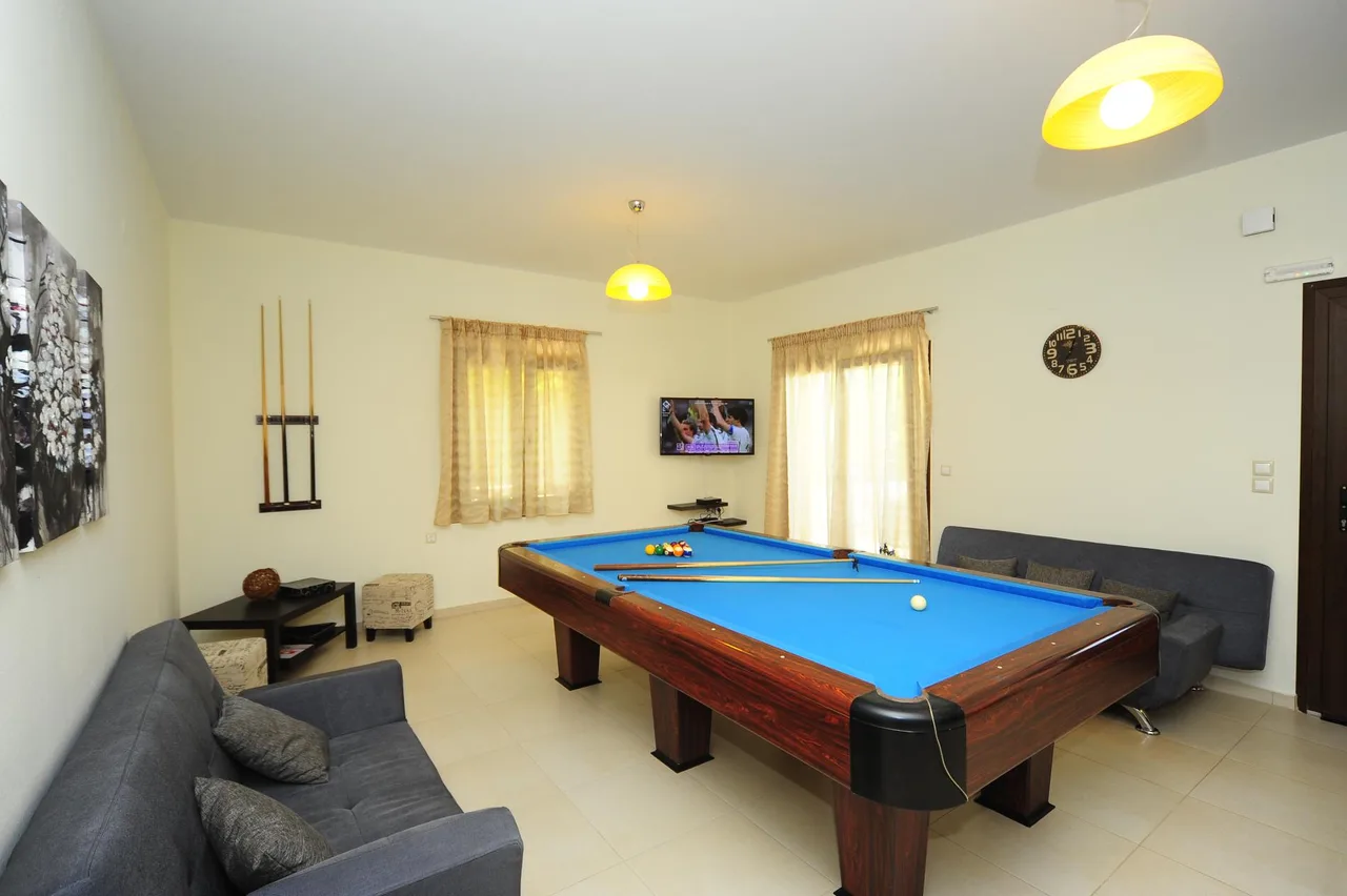 Villa Familiar de Seis Habitaciones en Creta, foto 4