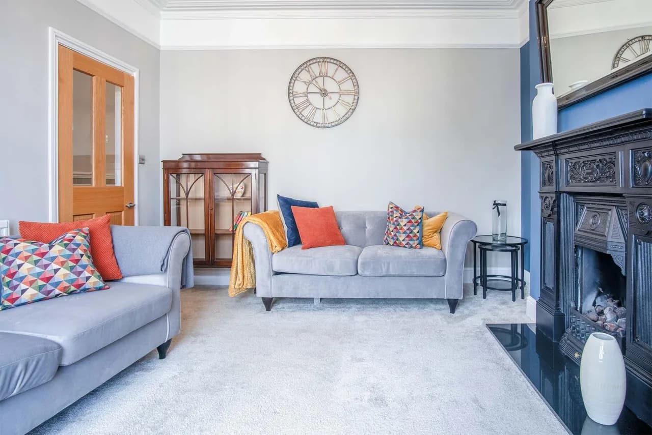Overland Road – 4 Bedroom House – Mumbles photo 4