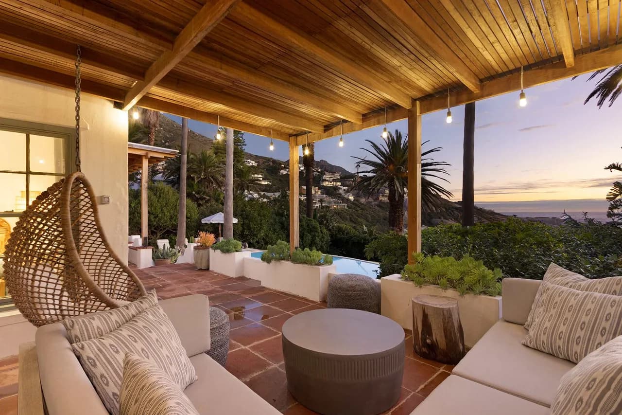 Beachfront Five-Bedroom Retreat in Llandudno, Cape Town, Foto 4