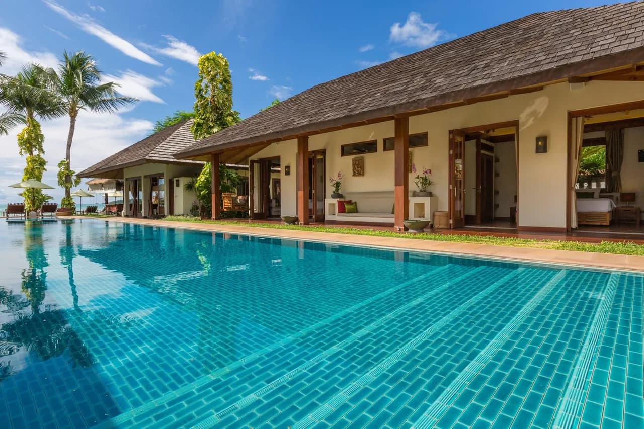Beachfront Six Bedroom Villa in Plai Laem, Foto 2