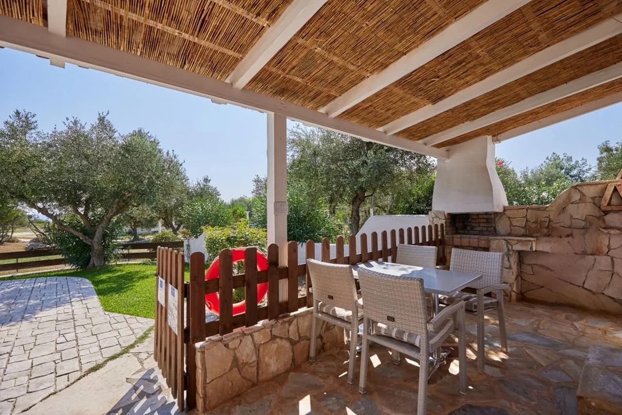 Beach View Two Bedroom Villa in Porto Roma, foto 4