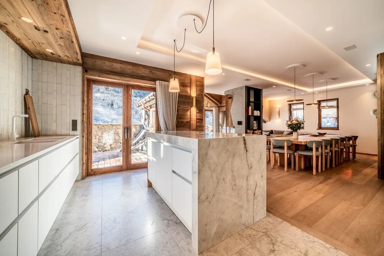 Ski-In Chalet with Terrace in Méribel photo 3