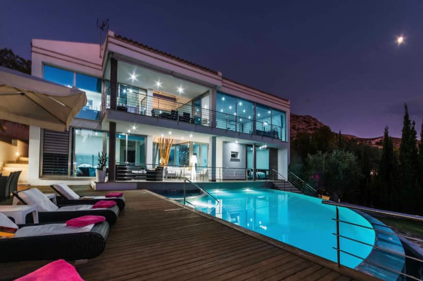 Stylish Four Bedroom Villa in Mallorca