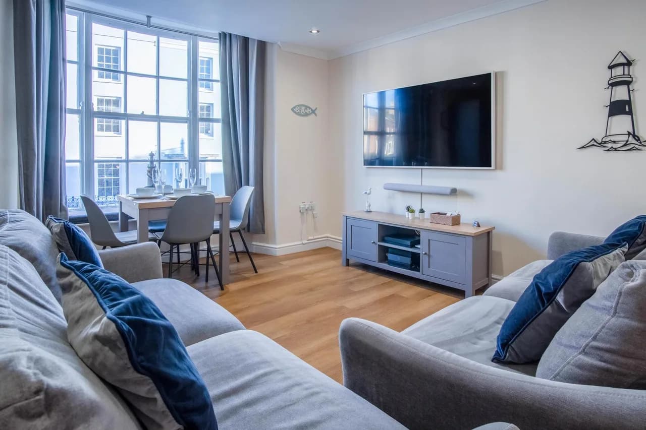 Beach View Three Bedroom Apartment in Tenby