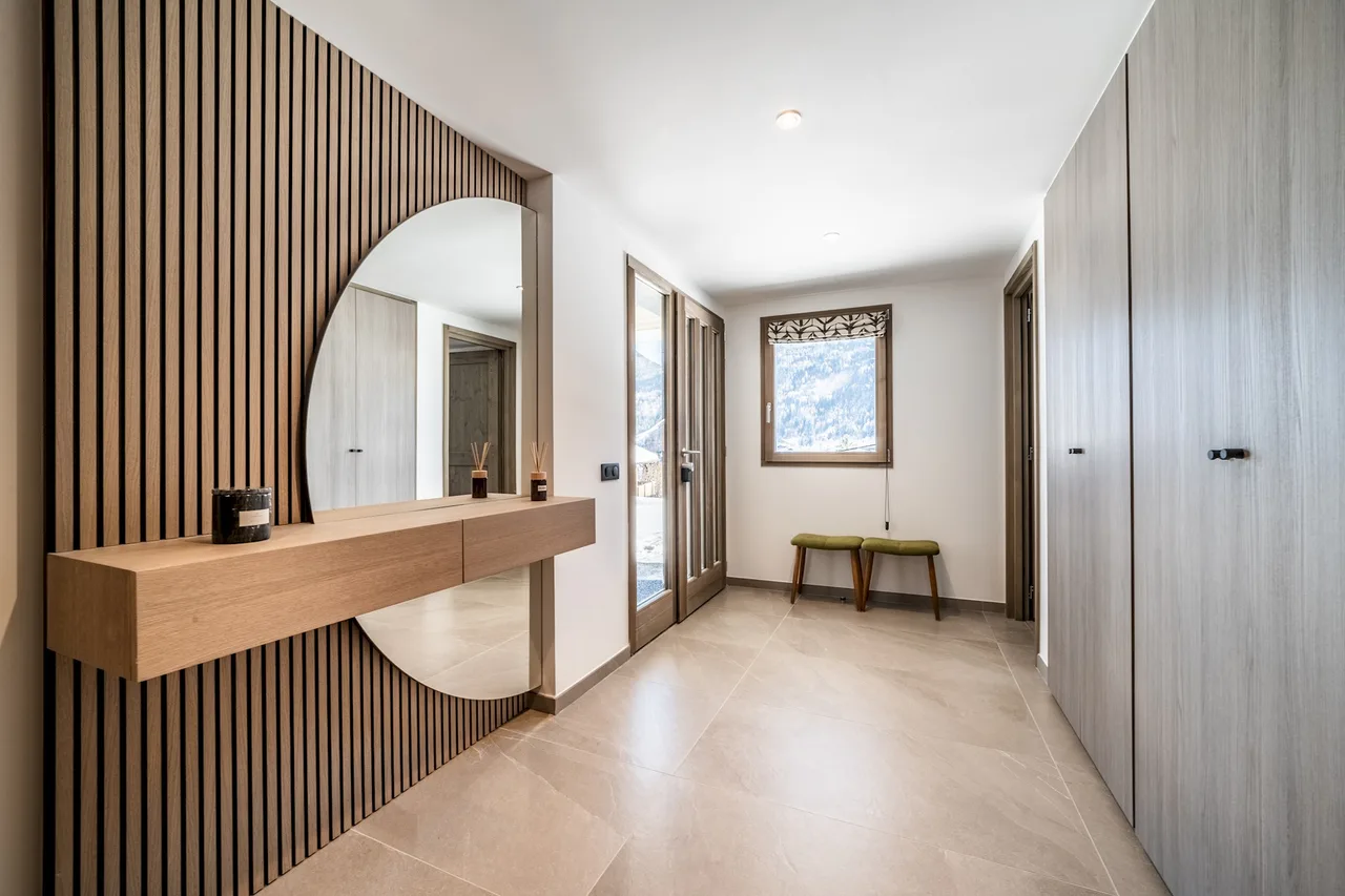 Elegant Five-Bedroom Chalet in Saint-Gervais photo 3