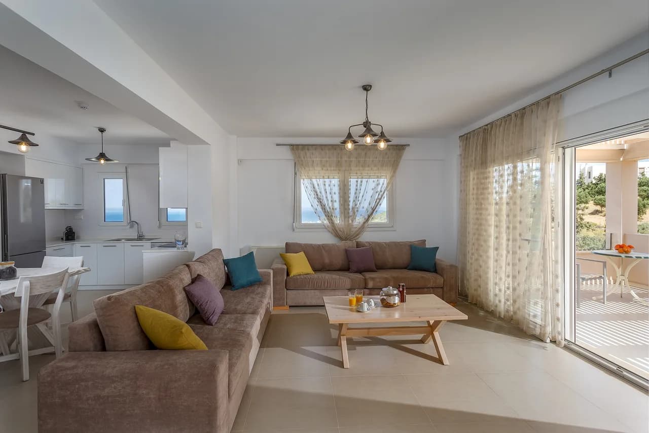 Contemporary Four Bedroom Villa in Crete photo 5