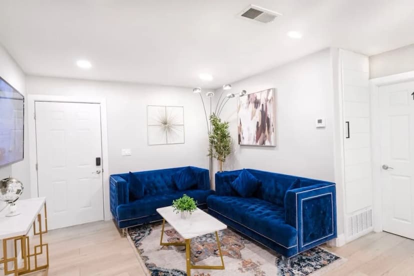 Adams St 3BR 2BA Mid Unit | 15 min to Downtown SD