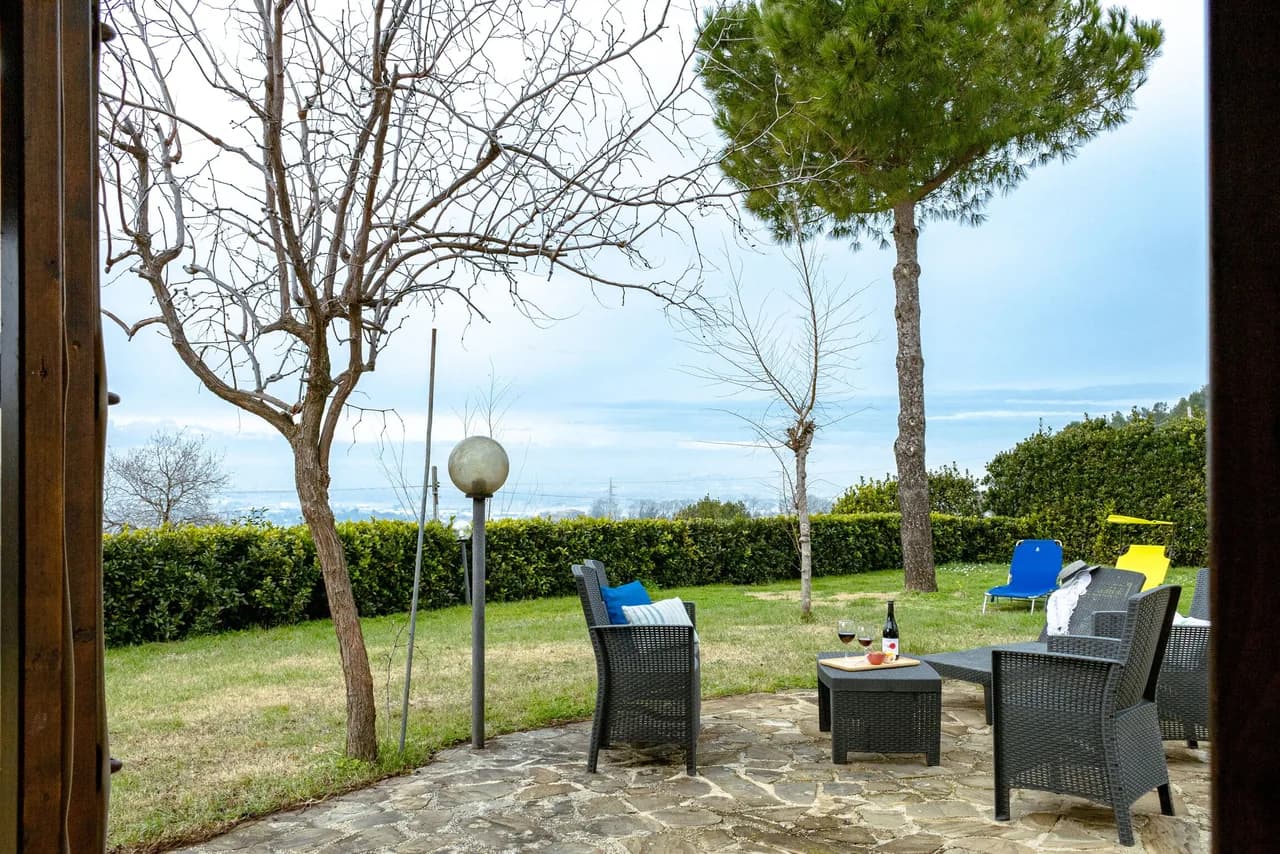 Fully Equipped Two Bedroom Villa in Falconara Marittima, Foto 4