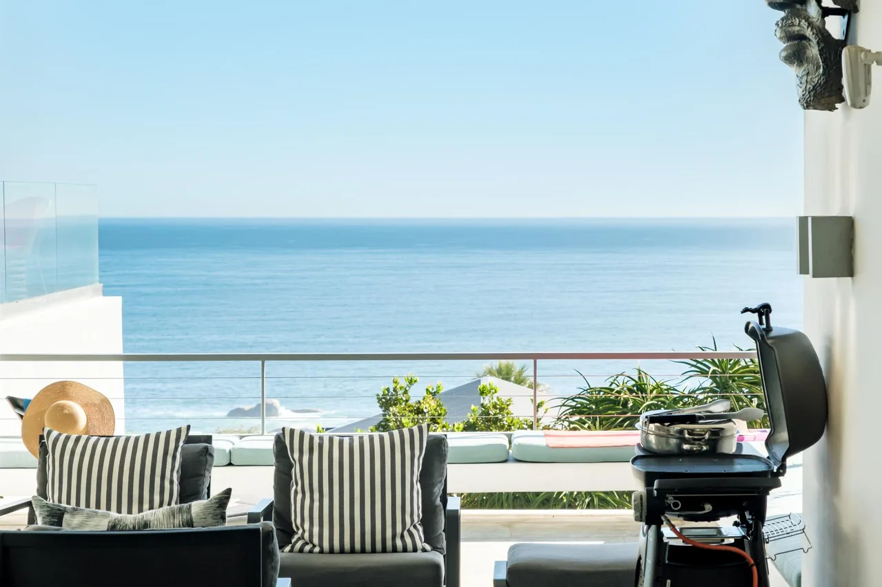 Ethereal 4bed Camps Bay Villa Atlantic Reflection photo 5