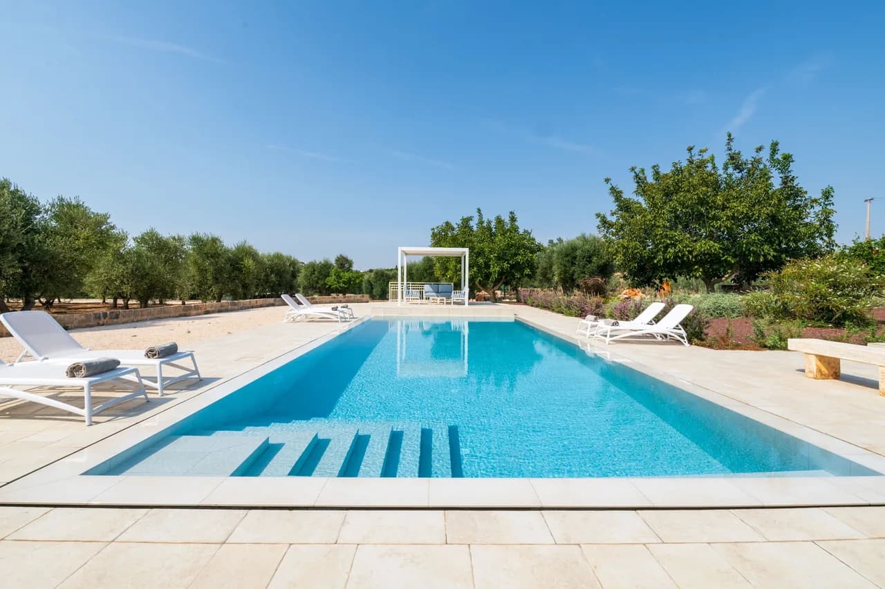 Tranquil Three Bedroom Villa in Puglia photo 3