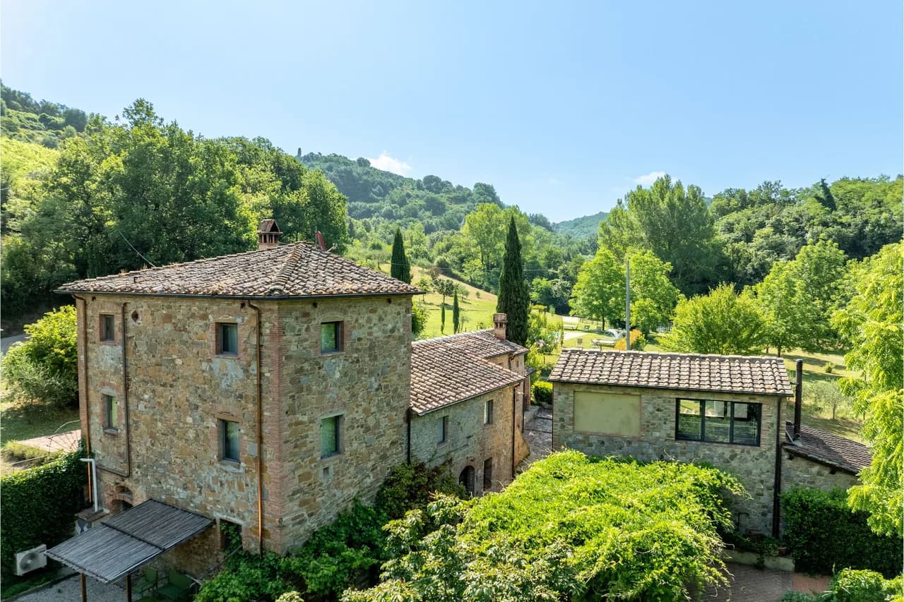 Scenic Country House with Pool in Tuscany photo 2
