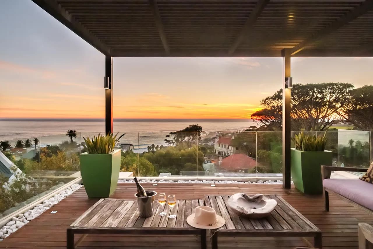 Sea View Three Bedroom Apartment in Camps Bay