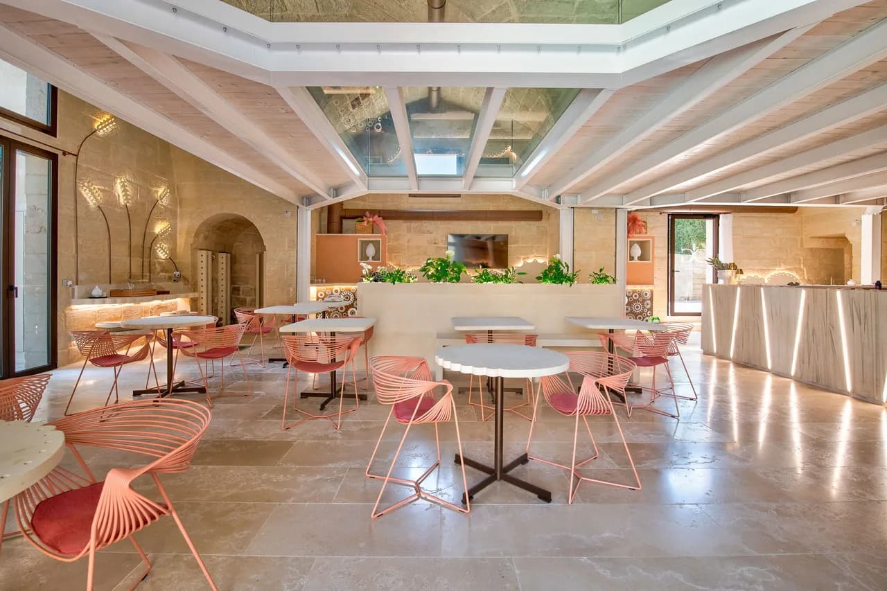 Historic Sixteen Bedroom Villa in Puglia photo 4