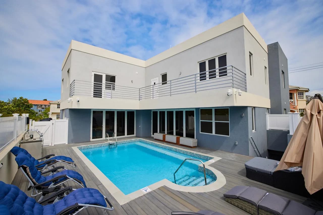 Horizon - 6-Zimmer-Villa in Strandnähe mit Pool, Foto 2