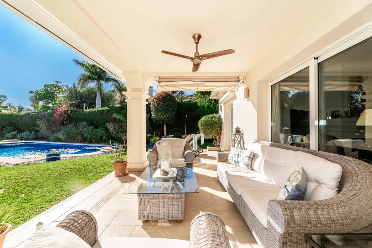 Terrace-Style Four Bedroom Villa in Marbella photo 2