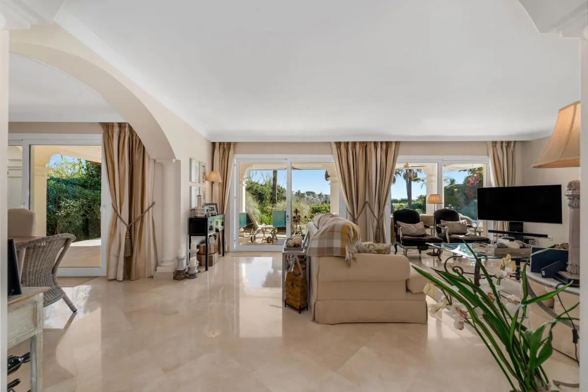 Terrace-Style Four Bedroom Villa in Marbella photo 5